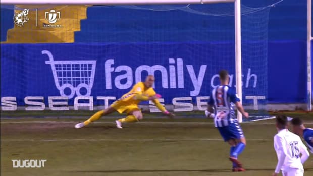 41-year-old keeper José Juan makes great saves vs Real Madrid